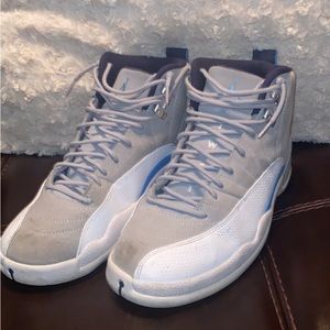 Jordan 12 ‘grey university blue’